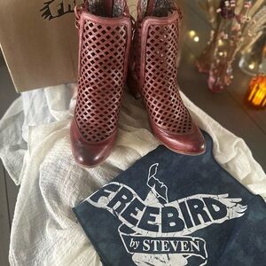 FREEBIRD Lazor Booties